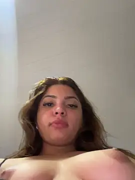 Nicollygriu online show from June 18, 2026, 2:44 pm
