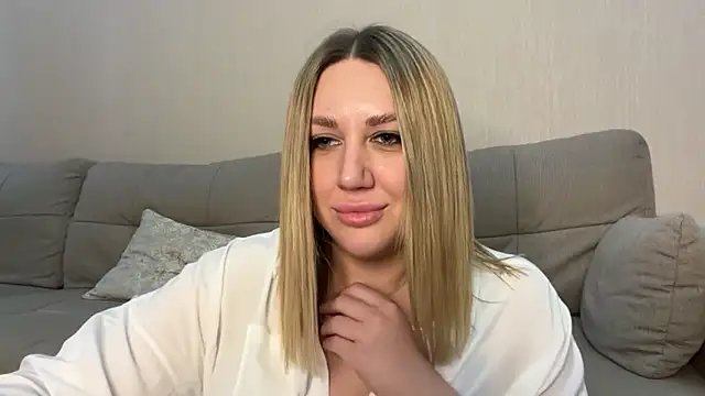 VickyLove047 online show from September 28, 2025, 9:27 am