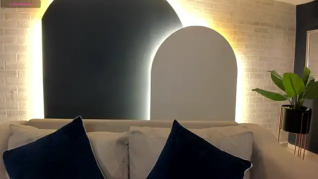 FernandaX1 online show from October 11, 2025, 11:00 am