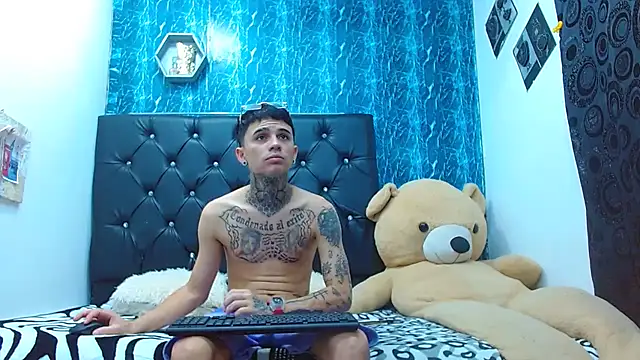 exotic hot couple online show from March 3, 2025, 12:12 am