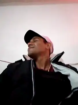 NewBe9D9 online show from March 7, 2025, 2:36 am