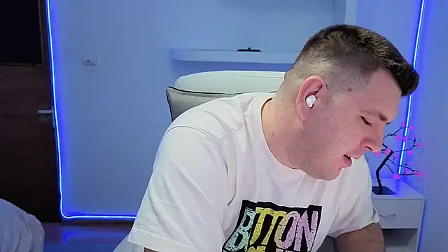 JasonJacks online show from December 14, 2025, 4:29 am