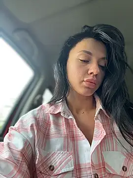 JulliaVegas online show from July 21, 2026, 2:14 am