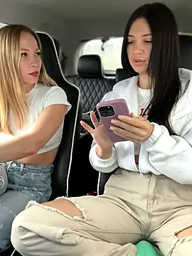 JulliaVegas online show from September 28, 2025, 1:56 am