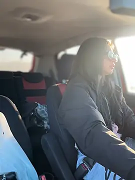 JulliaVegas online show from March 16, 2025, 2:21 am