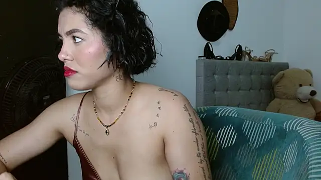 Snapshot of Sexy_Lia_ chatting on April 27, 2026, 1:58 am Sexy Lia online show from April 27, 2026, 1:58 am