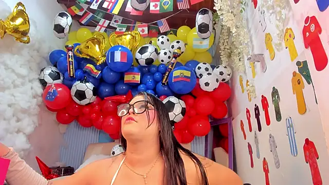 Danniela18  online show from June 12, 2026, 11:41 am