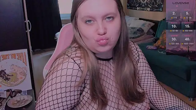 Alice Dreamgirl  online show from July 30, 2026, 10:14 am
