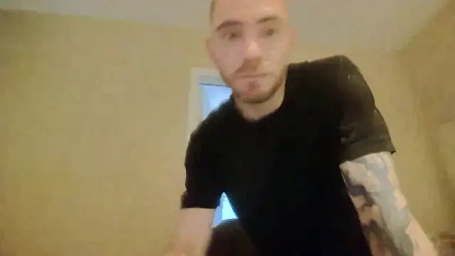 Huntzg23 online show from April 30, 2026, 5:53 pm