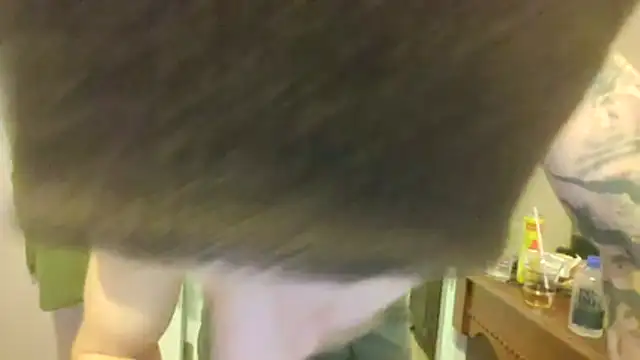 Huntzg23 online show from December 4, 2025, 1:54 pm