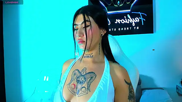 MegganLuna online show from February 19, 2025, 2:12 am