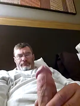 Snapshot of tileguyyy chatting on March 7, 2026, 7:48 am tileguyyy online show from March 7, 2026, 7:48 am