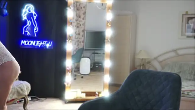 moonlight4u online show from March 21, 2025, 4:39 am