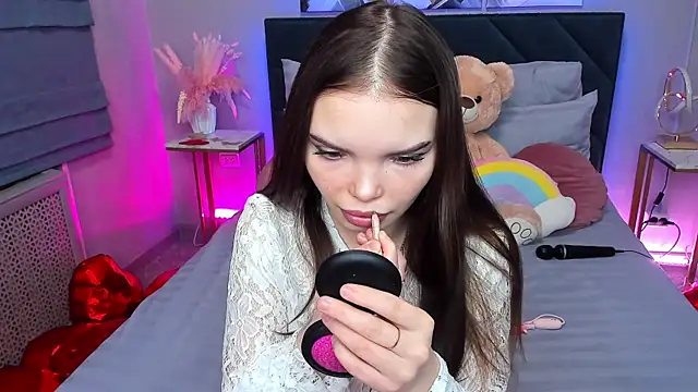 Snapshot of Curvy_Dynamite_ chatting on March 17, 2026, 1:08 am Curvy Dynamite online show from March 17, 2026, 1:08 am