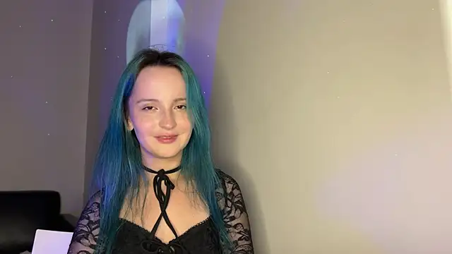 bumble bee online show from January 13, 2025, 4:08 pm