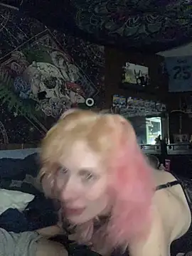 EroticKityii online show from June 16, 2026, 7:19 am