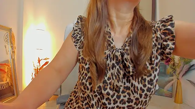Julya Anna online show from July 20, 2026, 4:31 am