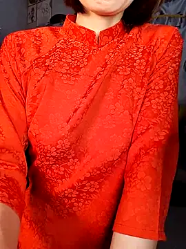 Lucy limon online show from November 24, 2025, 10:10 pm