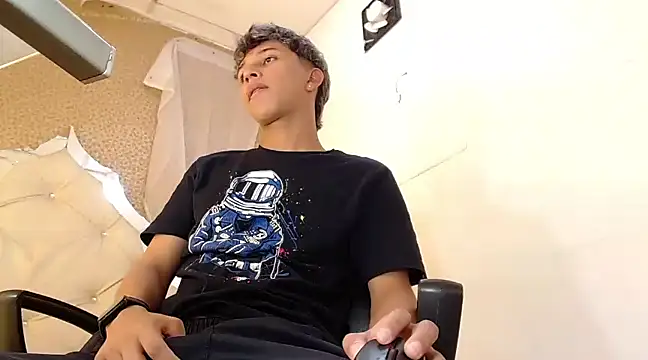 Snapshot of ThorLatinSex chatting on January 8, 2025, 7:56 pm ThorLatinSex online show from January 8, 2025, 7:56 pm