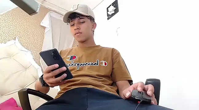 Snapshot of ThorLatinSex chatting on January 27, 2025, 8:07 pm ThorLatinSex online show from January 27, 2025, 8:07 pm