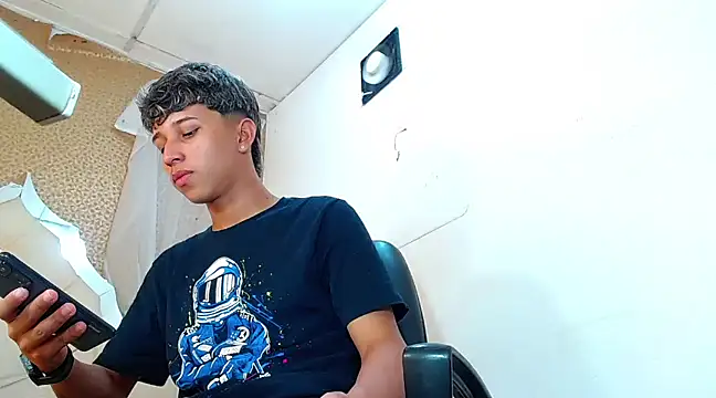 Snapshot of ThorLatinSex chatting on December 30, 2024, 8:15 pm ThorLatinSex online show from December 30, 2024, 8:15 pm