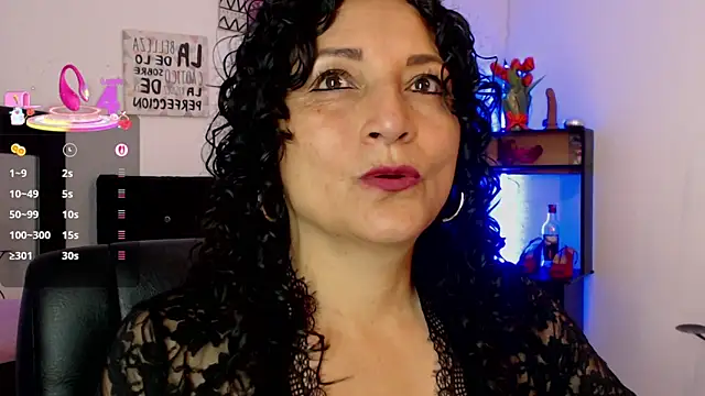 arianna ros3 online show from September 12, 2025, 3:34 pm