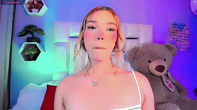 Aileen 18 online show from September 20, 2025, 5:45 am