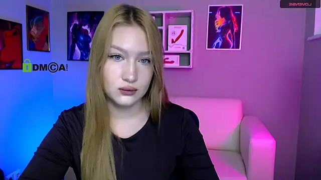 playful sophie online show from December 5, 2025, 10:14 am