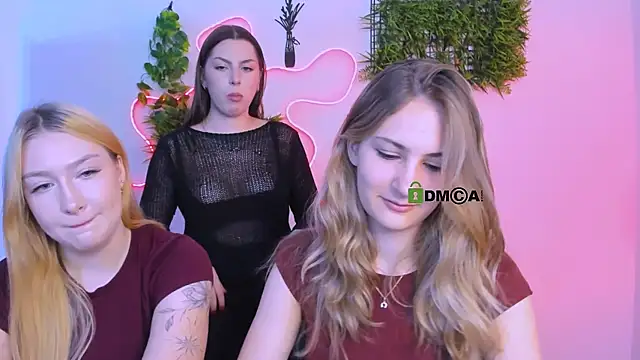 playful sophie online show from July 8, 2026, 7:25 pm