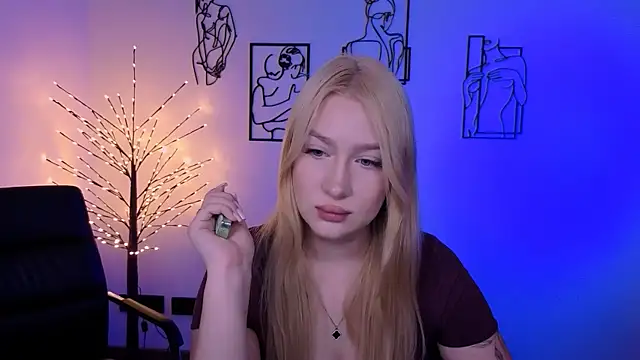 playful sophie online show from July 20, 2026, 7:16 pm