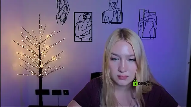 playful sophie online show from August 5, 2026, 7:19 pm