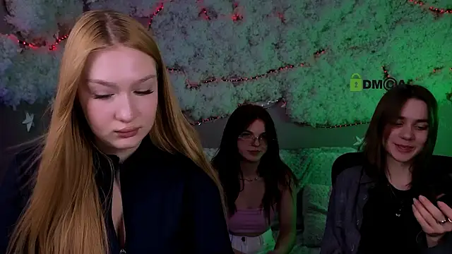 playful sophie online show from March 8, 2026, 8:34 pm