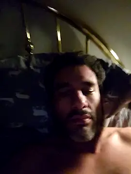 Snapshot of PNPdad6969 chatting on January 1, 2025, 10:35 pm PNPdad6969 online show from January 1, 2025, 10:35 pm