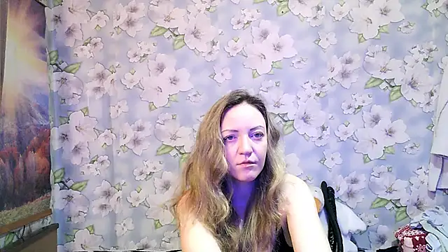 KattyLuuu online show from November 14, 2025, 8:56 pm