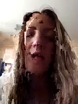 Snapshot of KattyLuuu chatting on February 5, 2026, 10:44 am KattyLuuu online show from February 5, 2026, 10:44 am