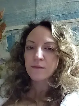 KattyLuuu online show from November 22, 2025, 8:51 pm