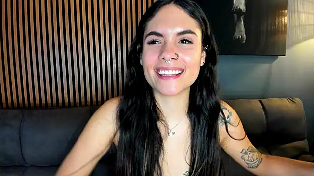 Gaby Ferrer online show from October 16, 2025, 1:41 pm