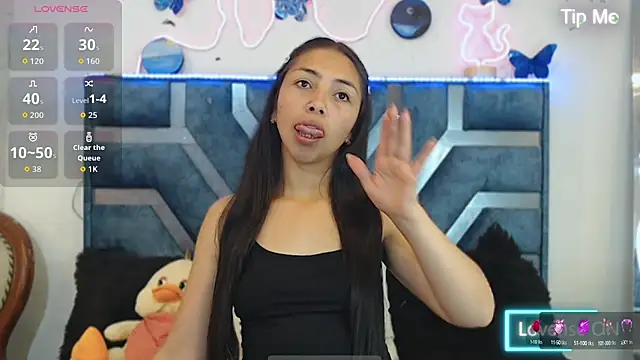 Snapshot of Roxan_Fox- chatting on September 15, 2025, 5:08 am Roxan Fox- online show from September 15, 2025, 5:08 am