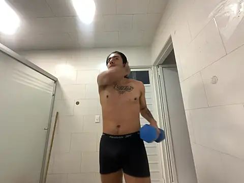 Snapshot of GIOOOO568 chatting on April 3, 2026, 12:39 am GIOOOO568 online show from April 3, 2026, 12:39 am