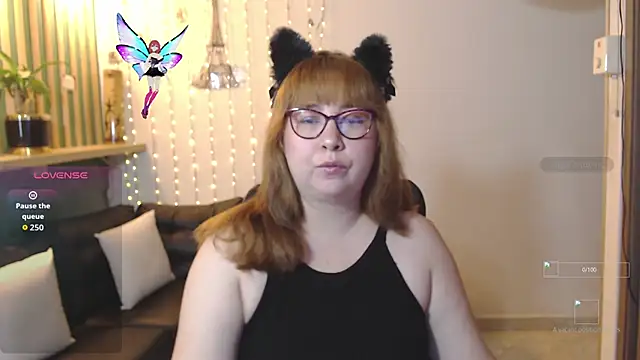 chloe prg online show from November 21, 2025, 1:10 pm