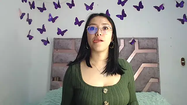 Snapshot of Anny_Fox- chatting on June 5, 2026, 3:22 am Anny Fox- online show from June 5, 2026, 3:22 am