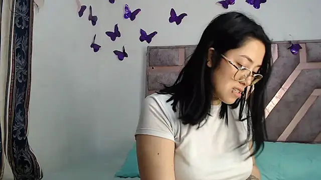 Snapshot of Anny_Fox- chatting on May 15, 2026, 1:47 am Anny Fox- online show from May 15, 2026, 1:47 am