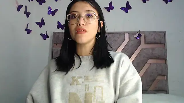Snapshot of Anny_Fox- chatting on June 10, 2026, 4:03 am Anny Fox- online show from June 10, 2026, 4:03 am