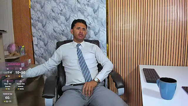 Snapshot of Hideintheoffice chatting on March 25, 2026, 1:10 pm Hideintheoffice online show from March 25, 2026, 1:10 pm