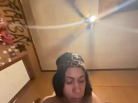 carmelbbyx22 online show from February 17, 2026, 2:53 am