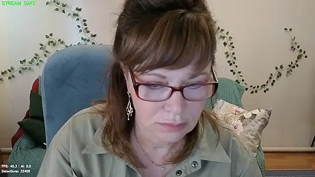 Snapshot of Miss_Moren chatting on July 26, 2026, 5:25 am Miss Moren online show from July 26, 2026, 5:25 am