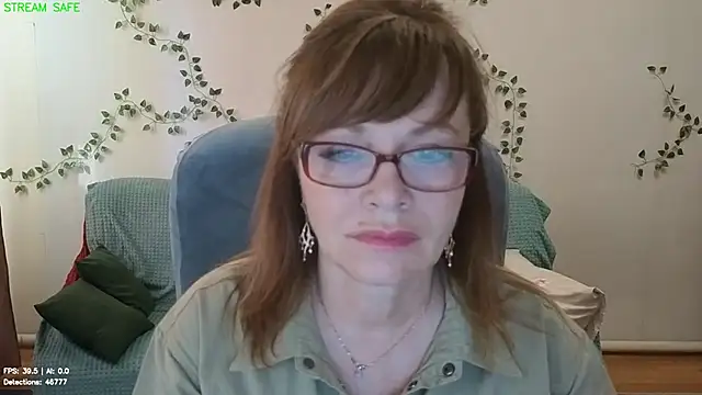 Snapshot of Miss_Moren chatting on August 2, 2026, 5:17 am Miss Moren online show from August 2, 2026, 5:17 am