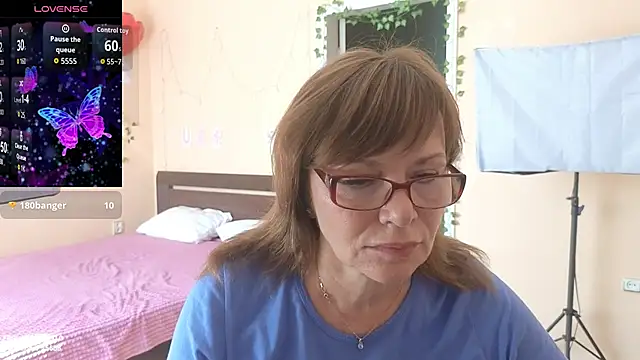 Snapshot of Miss_Moren chatting on July 10, 2026, 5:40 am Miss Moren online show from July 10, 2026, 5:40 am