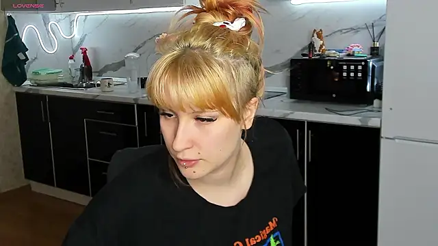 Sweet white chocolate online show from March 4, 2026, 9:11 pm