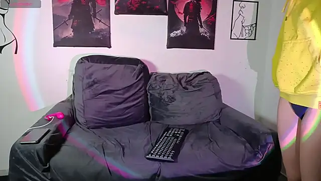 Ambar and daimon  online show from September 11, 2025, 10:04 am